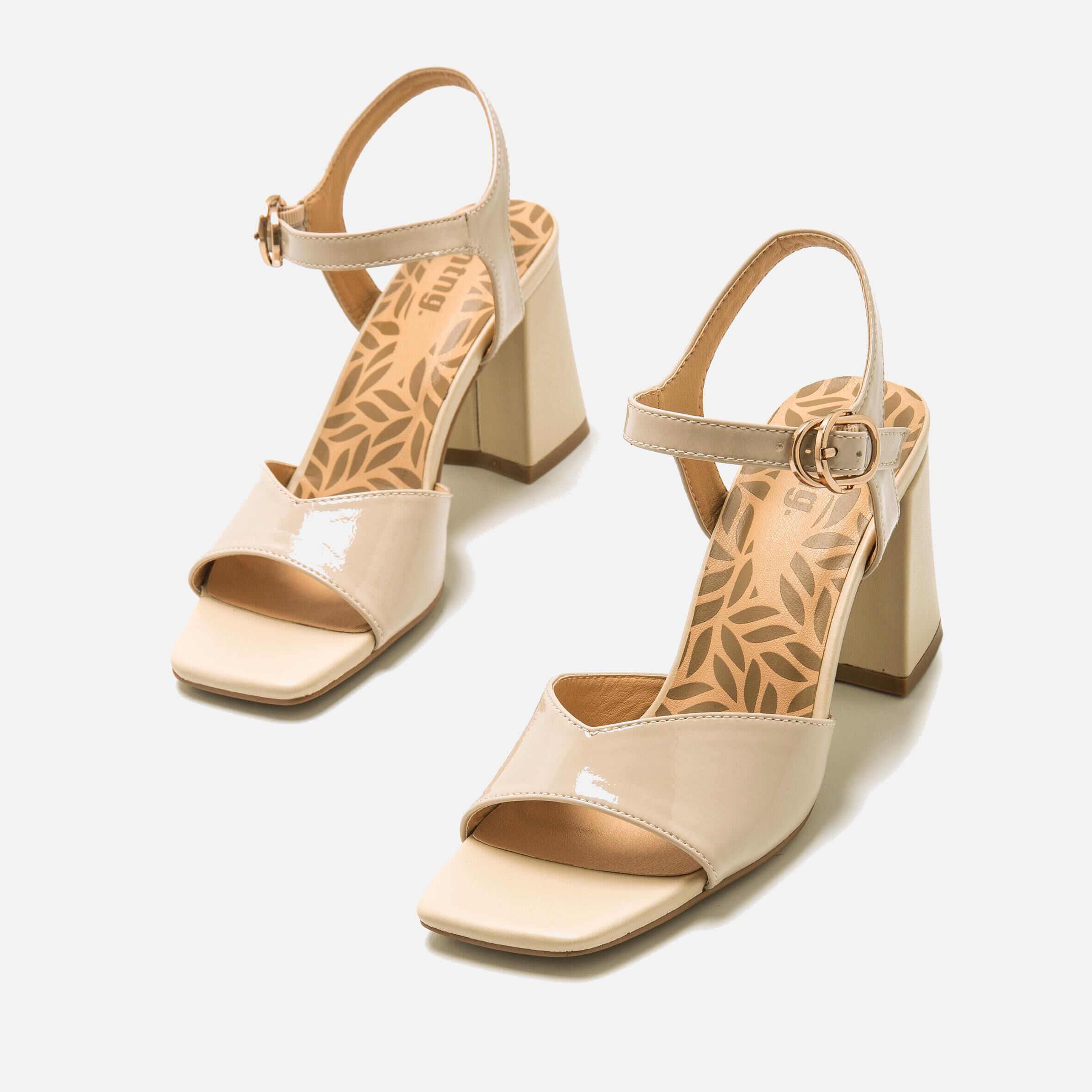 Compra KARLA beige 56977 Sandalias de tacon Mustang para Mujer